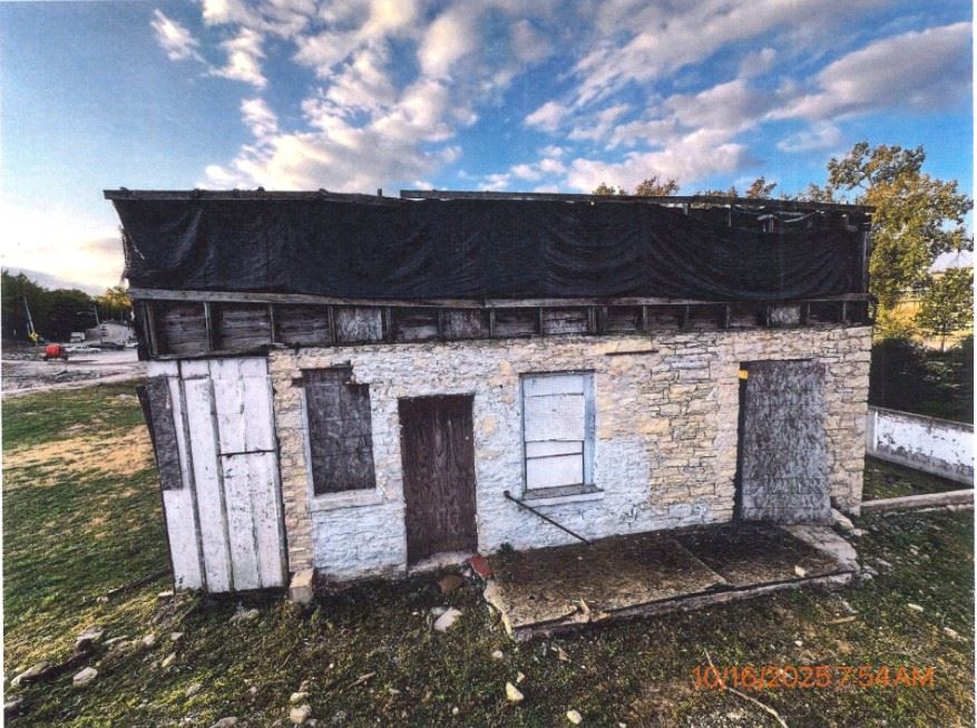 4 E. State Street - Looking South